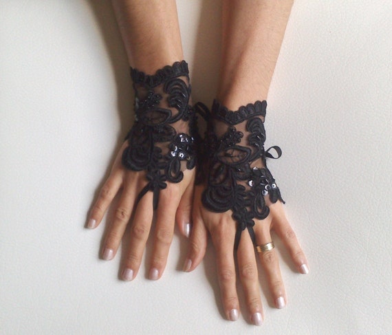 Glove Goth Wedding Gloves, Black Lace gloves, Fingerless Gloves, Black wedding, off cuffs, cuff wedding,  bridal gloves, Bridal cuffs 248