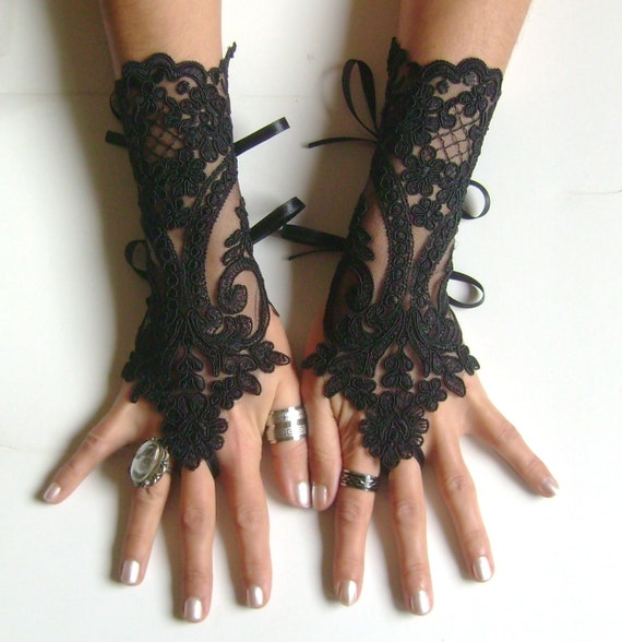 Black or ivory lace gloves french lace bridal lace wedding fingerless gothic gloves black camarilla burlesque vampire glove guantes 250