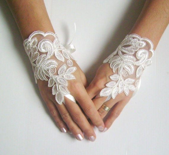 Ivory Wedding gloves french lace gloves bridal gloves lace gloves fingerless gloves ivory gloves