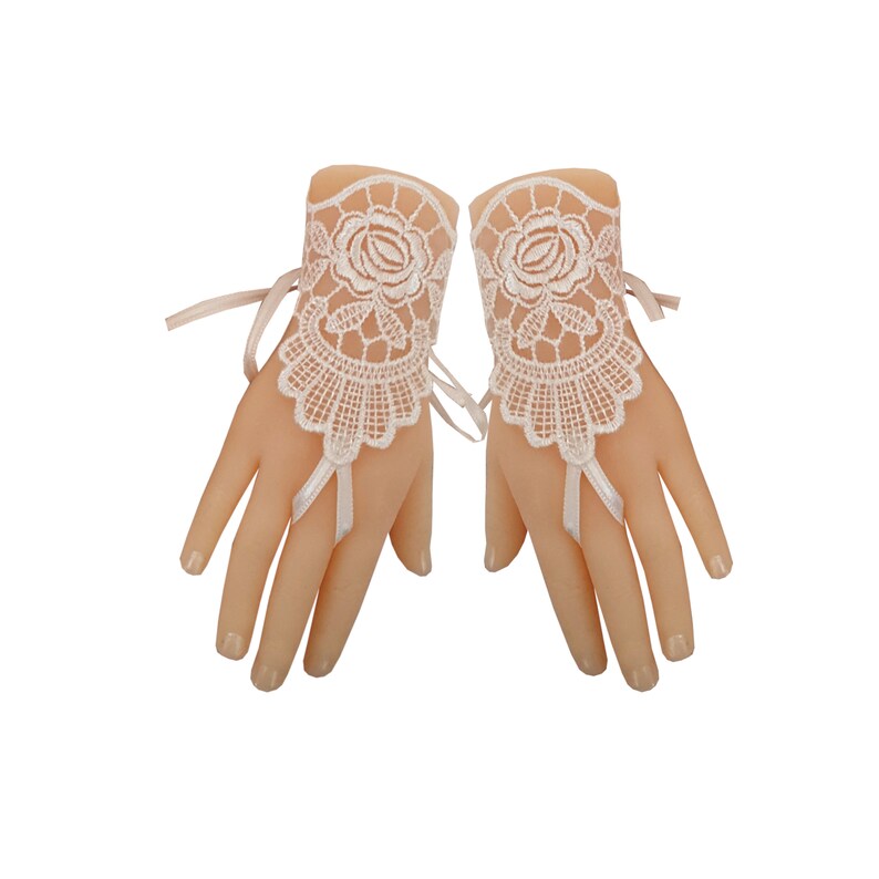 baby lace gloves