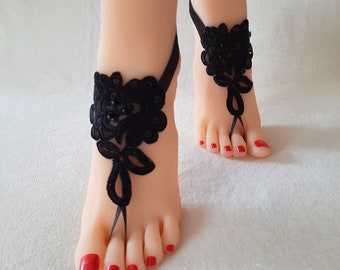 Gothic Lace Bridal Anklet: Beach Wedding Barefoot Sandals