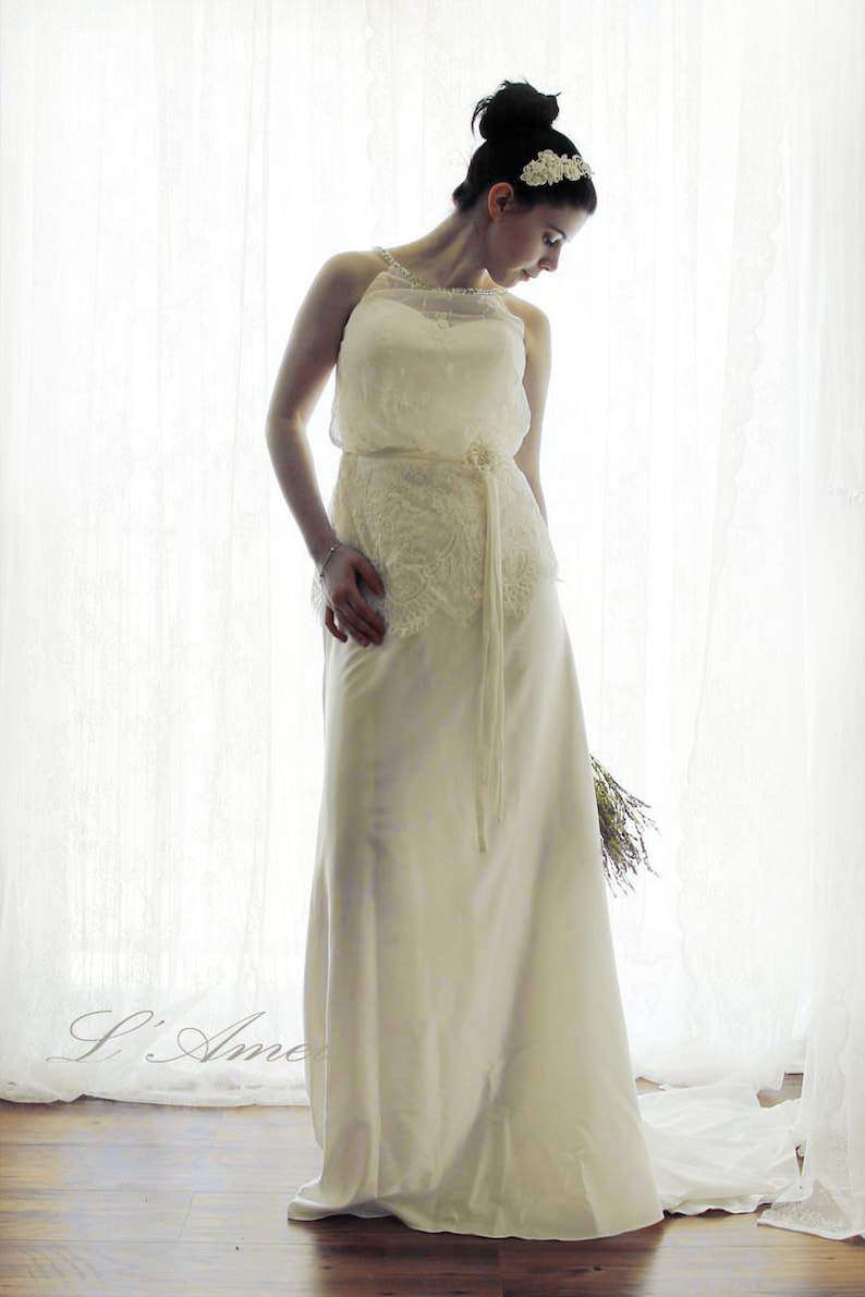 Clearance-Unique Simple Column Floor length scoop neckline Wedding Bridal Dress with Embellished Neckline and Small Train