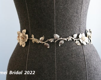 Hand made Rhinestone Crystal Bridal Wedding dress sash ,bridal sash belt  with Silver Color Leaves and crystal flower, Silver Leaf belt