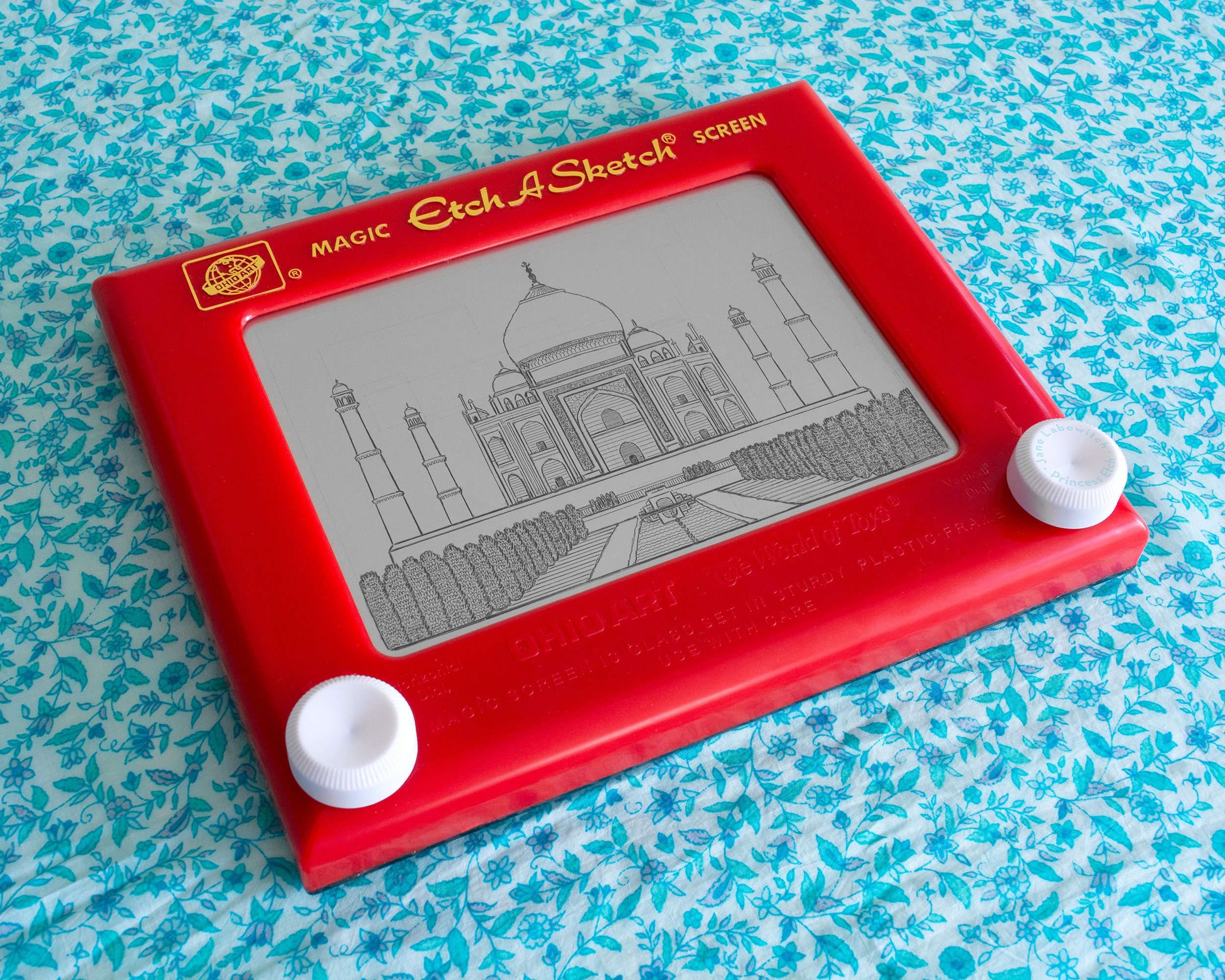 Etch A Sketch, toy: Pocket Color Etch A Sketch