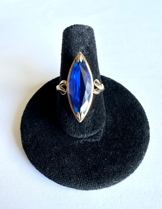 14k Gold Sapphire Navette Ring