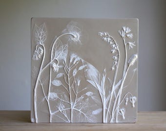 Bluebell, Honesty, Lily of the Valley, Welsh Poppy, Dicentra, Symphytum and Persicaria in Taupe Wedgwood