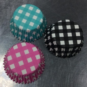 Gingham Plaid Cupcake Liners, 25 Ct Standard Cupcake Liners, Baking Cups, Turquoise, Pink or Black Gingham Plaid Cupcake Liners