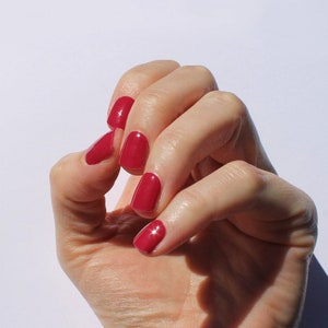 Cranberry Crush Semi-Cured Nail Wraps