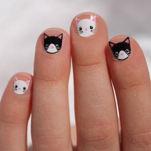 Cats vs Dogs Kids Nail Wraps image 2