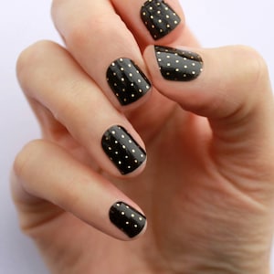 Black & Gold Swiss Dot Heat Activated Nail Wraps