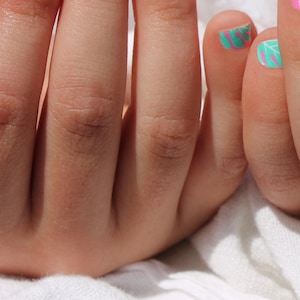 Flamingo Paradise Kids Nail Wraps