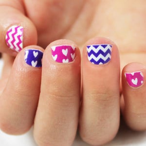 Purple & Hot Pink Chevron Heart Kids Nail Wraps