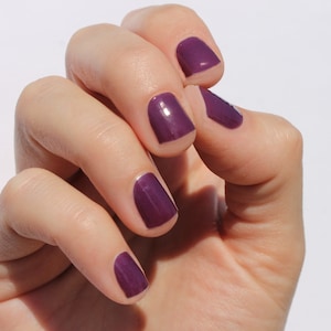 Solid Plum Heat Activated Nail Wraps