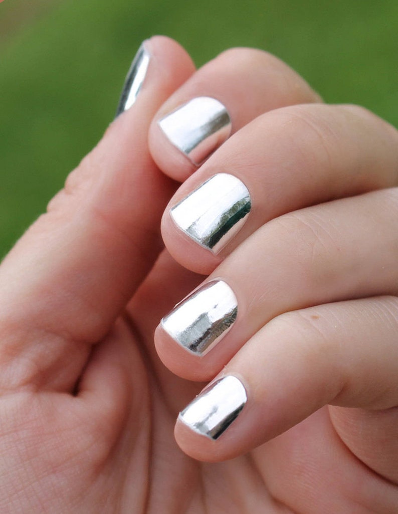 Solid Silver Heat Activated Nail Wraps