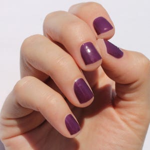 Solid Plum Heat Activated Nail Wraps