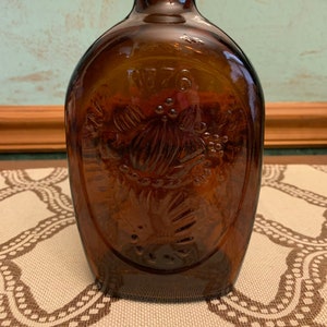 Vintage 1776 Log Cabin Syrup Cornucopia Design Dark Glass Bottle with Screw Cap