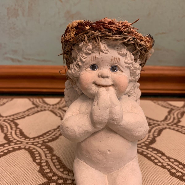 Vintage Dreamsicles Kristin Signed Sculpted Praying & Kneeling Angel Cherub Figurine Dried Floral Head Wreath