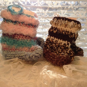 Baby booties, Crochet, Granny Boots, Mukluks, silk n wool yarn, Mocha Cream Beige, Boardwalk Yarn