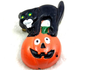Halloween Pin / Brooch, Black Cat on Jack O' Lantern, Vintage Holiday