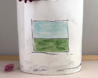 Horizont Vase. Eine funktionale Studie in Farbe. Handgetöpfert aus wiederverwertetem Ton.