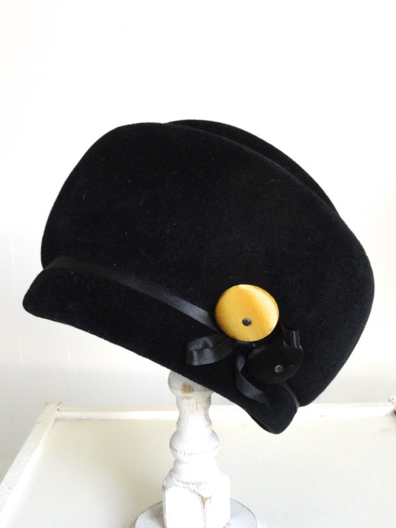 60s MR. JOHN SOPHISTICATE black toque beehive hat 