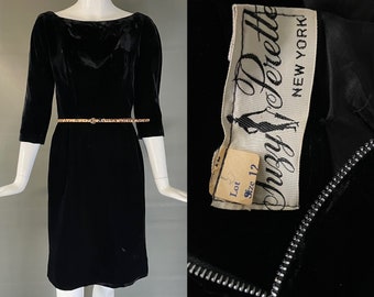 Vtg 60s Suzy Perette Black Velvet Dress Boat Neckline Metal Zip Pinup Sheath 12 S Occasion Dress LBD Little Black Dress
