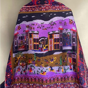 Gorg Fendi Silk Scarf Vibrant Print 34 In Sq Excellent Condition