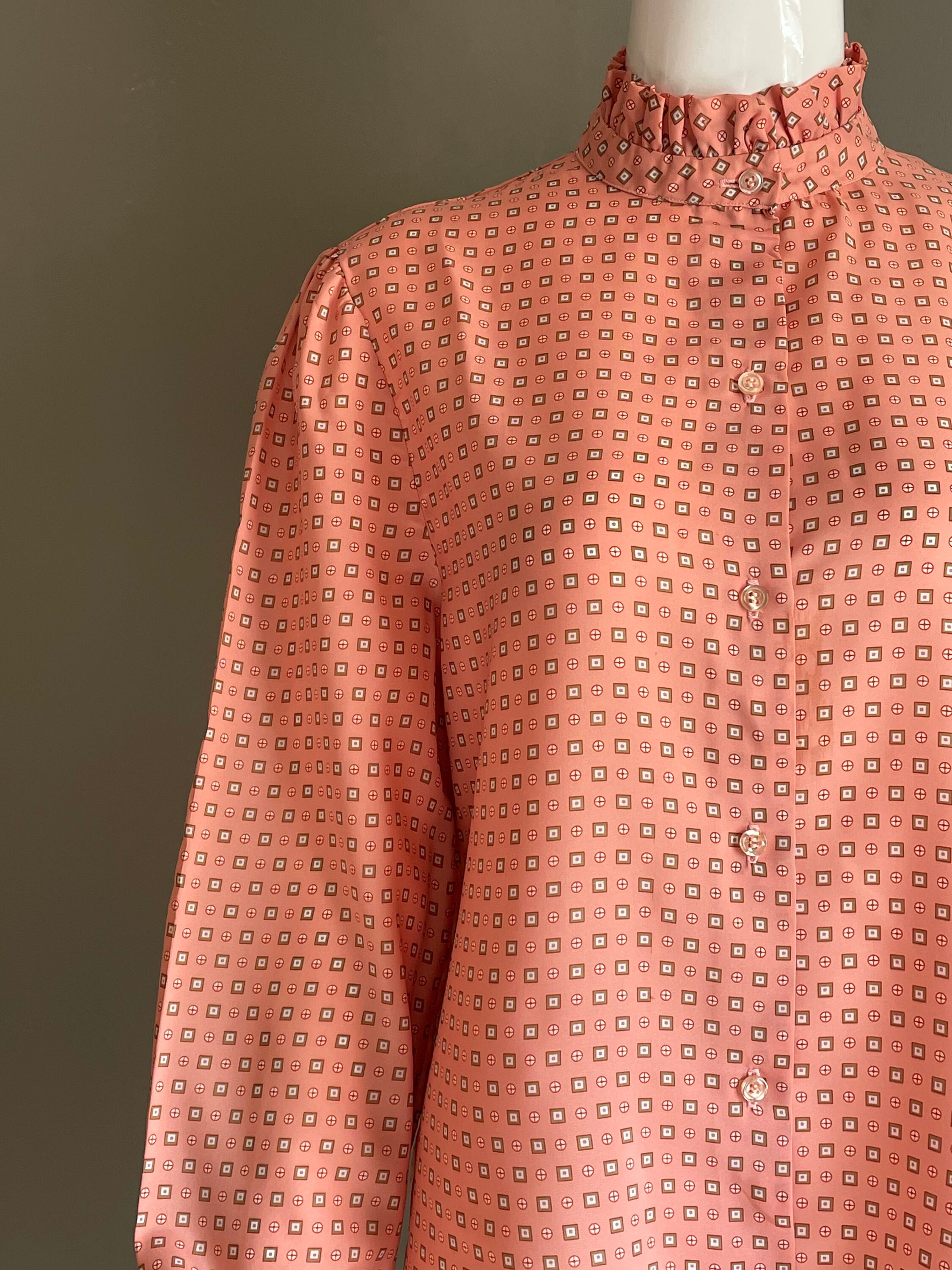 Vtg 70s Indie Print John Meyer Label Ruffle Victorian Neckline Ruffle Cuffs Top Blouse Rare 14 L Size Mint Hippy Buttons Up Salmon Peachy