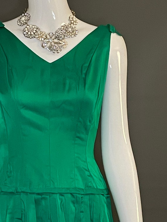 Gorg Vtg 50s 60s Emerald Green Satin Party Dress … - image 4