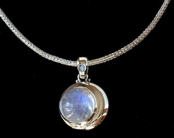 Collier croissant de lune en pierre de lune arc-en-ciel, collier pierre de lune arc-en-ciel en argent sterling, collier croissant de lune en argent sterling : ECLIPSE