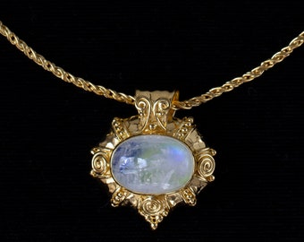 Collier avec pendentif pierre de lune arc-en-ciel en or vermeil 18 carats fabriqué à la main dans un style balinais : JOHANNA