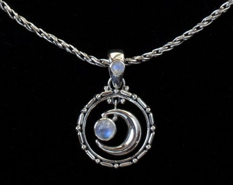 Regenbogen Mondstein Halbmond Himmelskörper Halskette Handgefertigt aus Sterlingsilber—SELENE