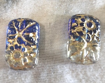 Two Rectangle 19x11mm Czech glass beads with flower design