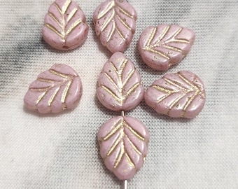 Diez cuentas de vidrio checo con forma de hoja de 8 x 10 mm