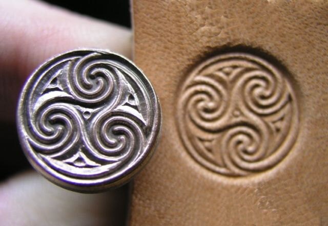 012-01 Celtic Circle Spirals Vintage Leather stamp Biker homemade Sad…
