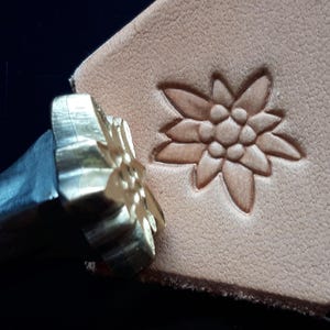 015-02 Edelweiss Mountain Flower Leather Saddlery Tool Punch 3D Brass stamp