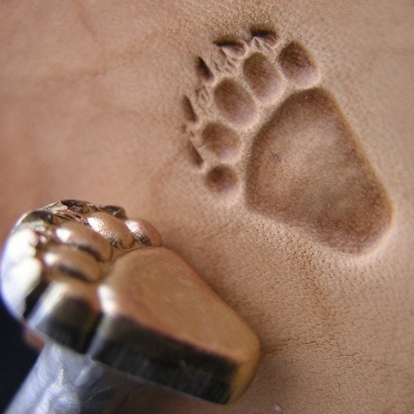 011-02 Bear Grizzly LEFT REAR track paw Brass stamp Leather Saddlery Tool Punch 3D
