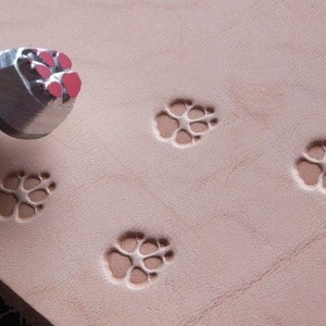 017-98  Aluminium Wolf track paw 3/8&#39;&#39; Alloy Leather Stamp with own steel handle