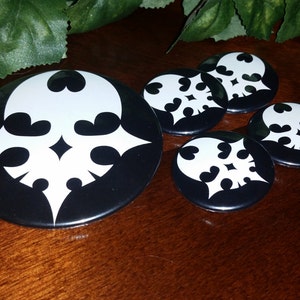 Player Pin (TWEWY) - 1-1/2&quot; or 3&quot; Pinback Button