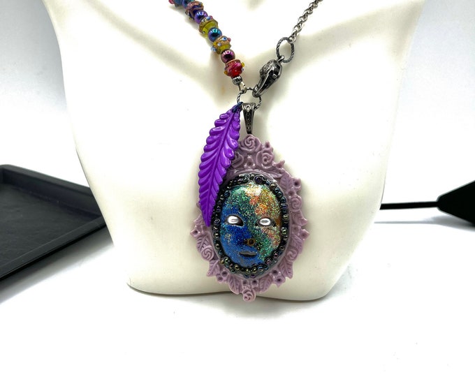Necklace Mardi Gras mask, purple