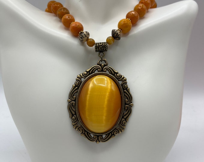 Necklace Pendant Cats Eye Glass Cabochon Honey Yellow Victorian