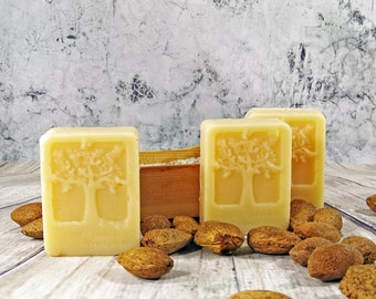 Hair Conditioner bar ”Honey, Almond&Milk"