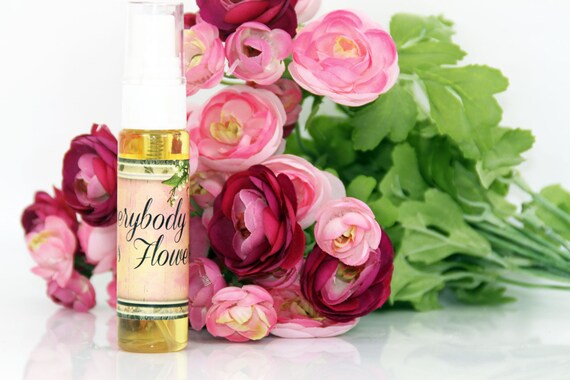 Tout Le Monde Aime Les Fleurs Parfum Floral Parfum Frais Parfum