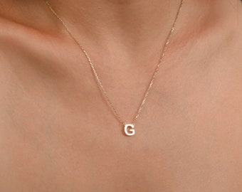 Collar inicial Nombre personalizado Collar de letras de oro Joyería inicial personalizada Joyería personalizada Collar de nombre personalizado Regalo de dama de honor mamá
