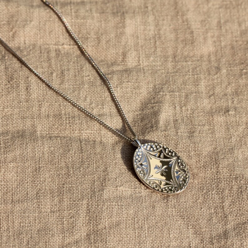Coin Charm Necklace Medallion Necklace Silver Coin Necklace Vintage Coin Silver Disc Necklace Oval Coin Necklace Coin Necklace Silver