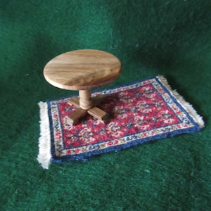 MINIATURE TABLE