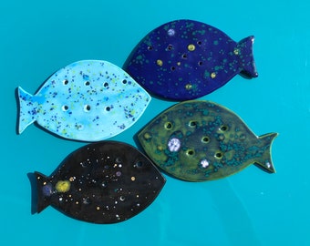 Fish shaped speckled soap dishes