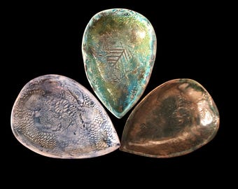 Raku gold metallic,blue and white, and green toned small  triangular dishes, womb bowls
