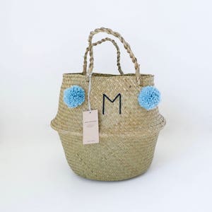 Cesta tailandesa 30 o 45cm en Pompones y carta personalizada bordada