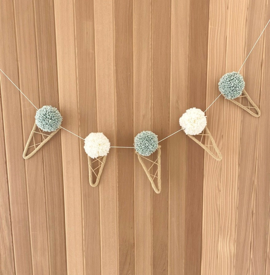 Guirlande Tricotins et Pompons Cornets de Glace